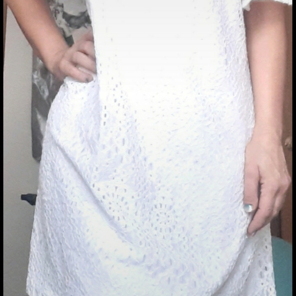 Misses' Eyelet Dress - Picture 4 of 8